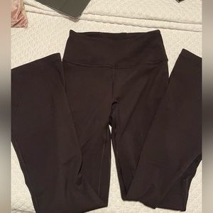 NWOT. lululemon GROOVE PANT - high rise